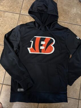 NFL Cincinnati Bengals Black and Orange Pullover Hoodie